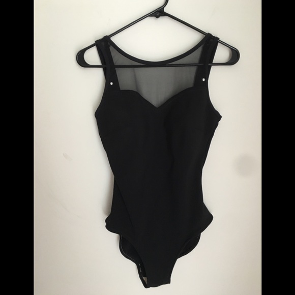 Swimsuit & Coverup Size M - Picture 1 of 8